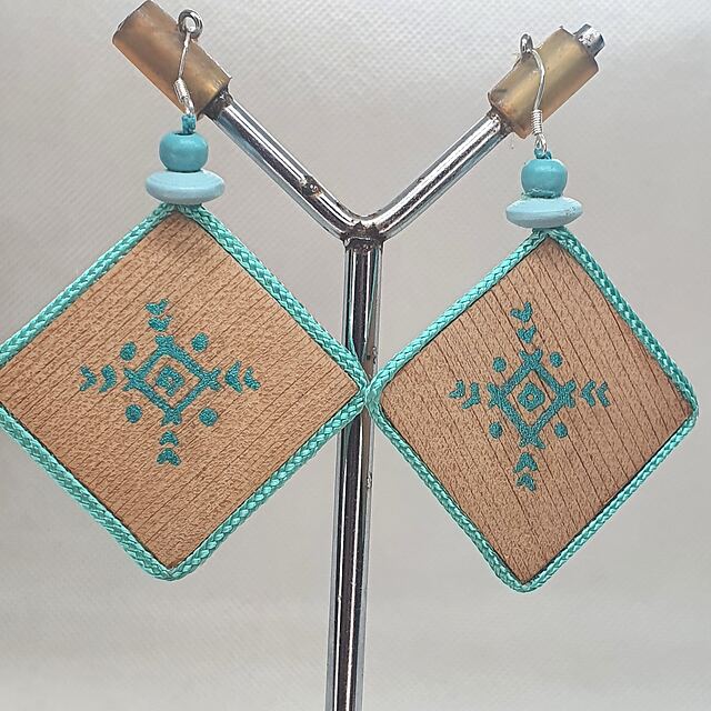 Boucles d'oreilles Tilelli en cèdre